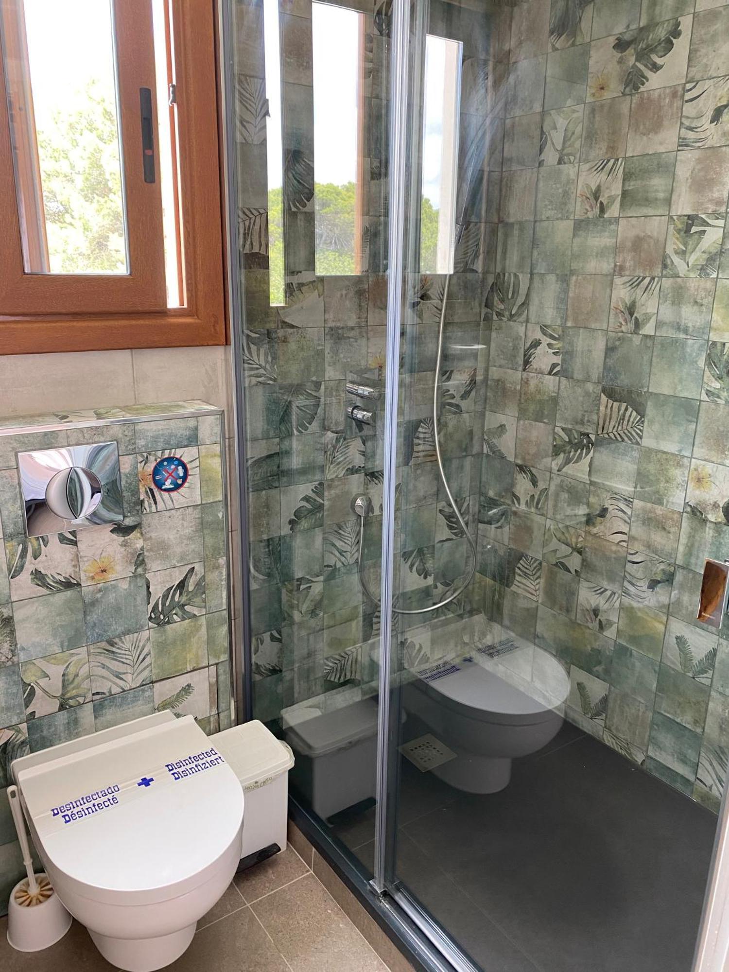 Hostal Restaurante Pou Des Lleo Sant Carles de Peralta Szoba fotó